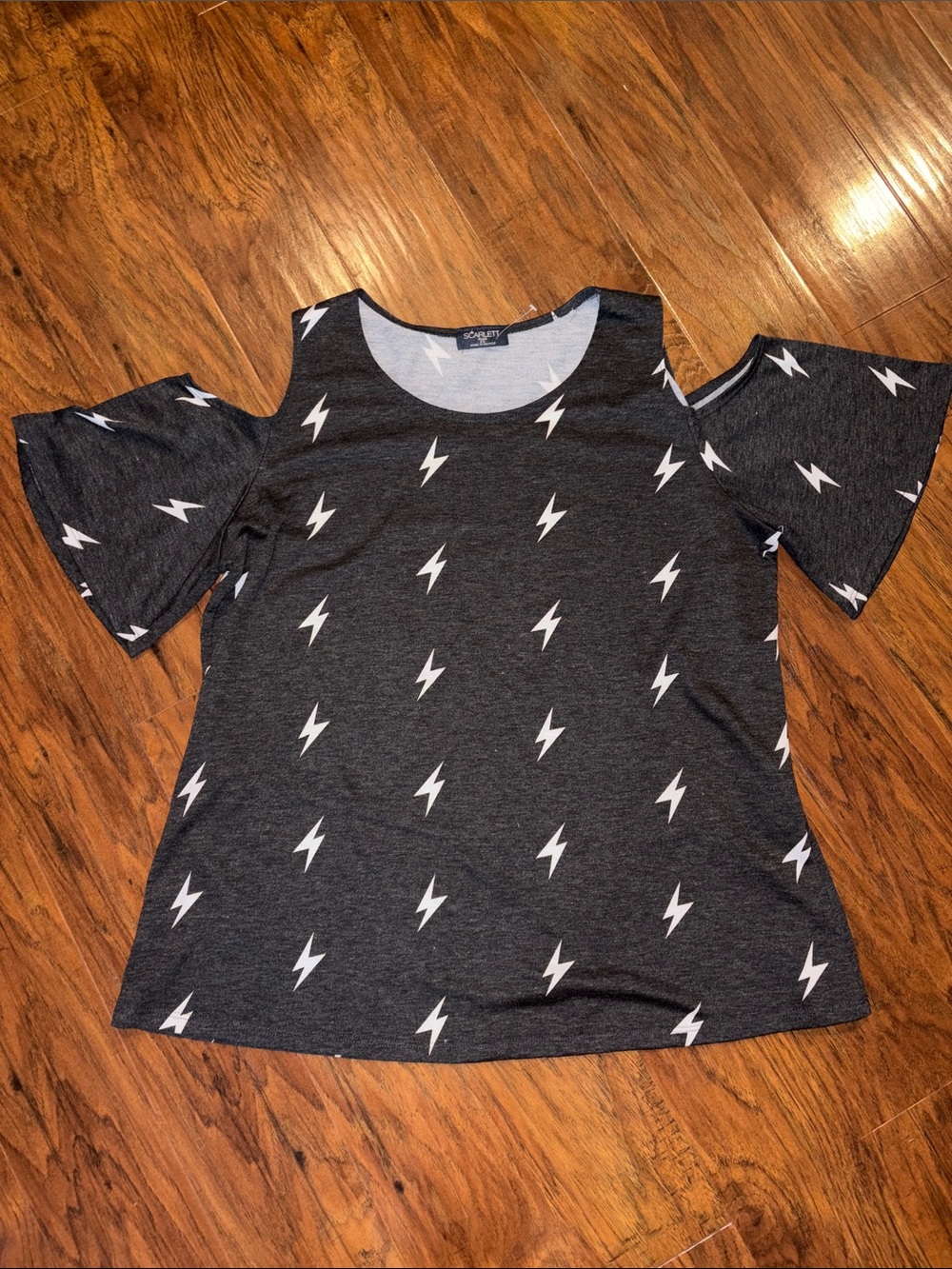 Cold Shoulder Lightning Bolt Top - Charcoal Gray 2x